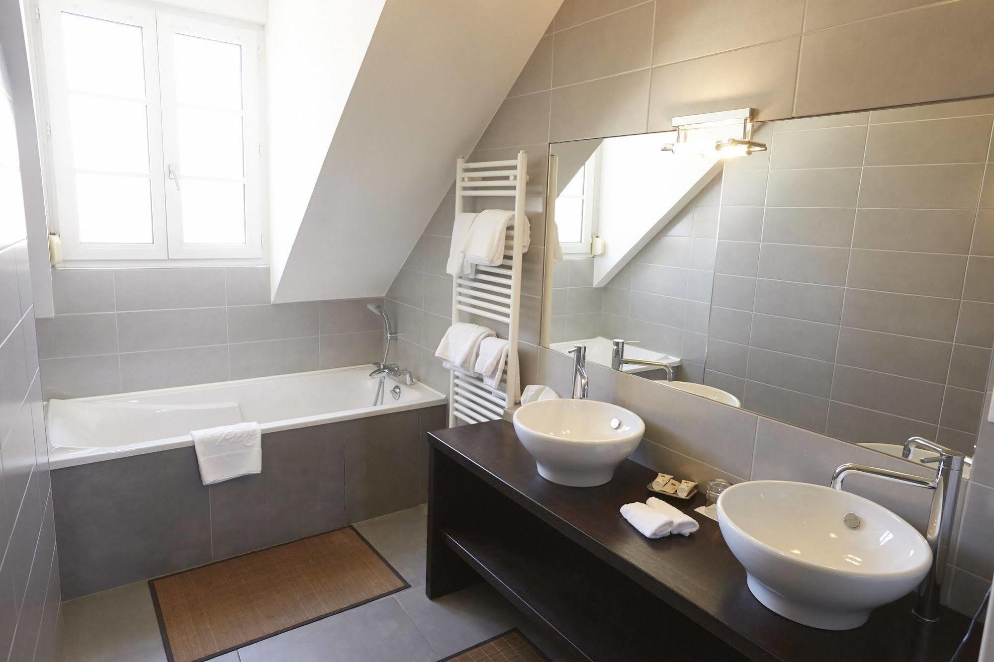 Hotel La Cour De La Paix Beaune  Esterno foto