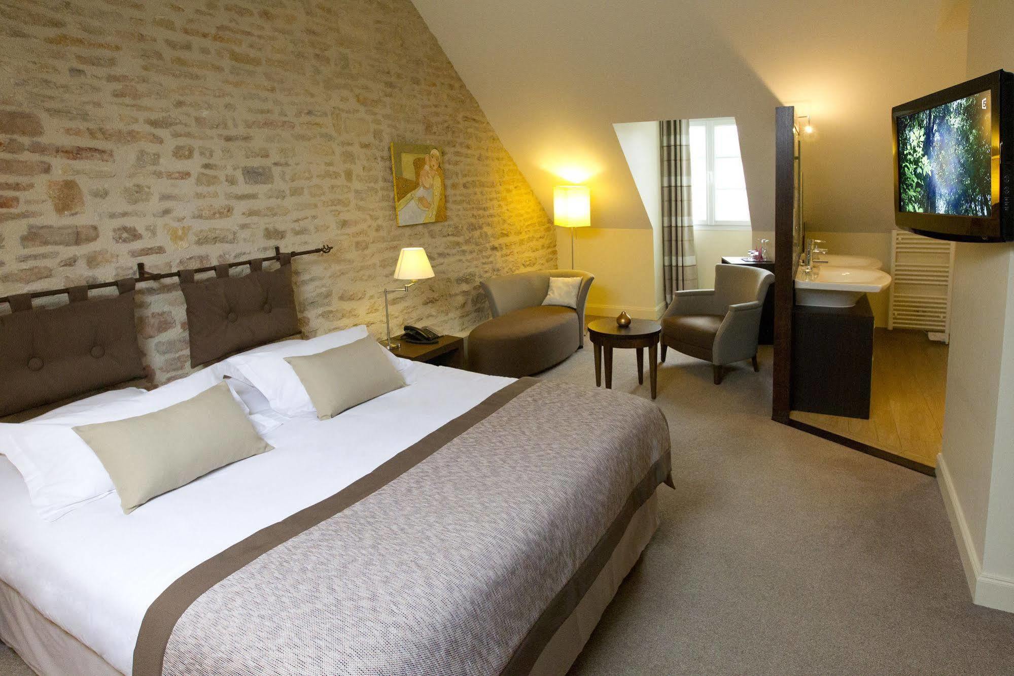 Hotel La Cour De La Paix Beaune  Esterno foto